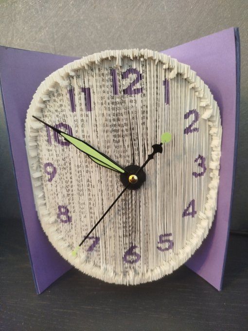 Horloge en relief